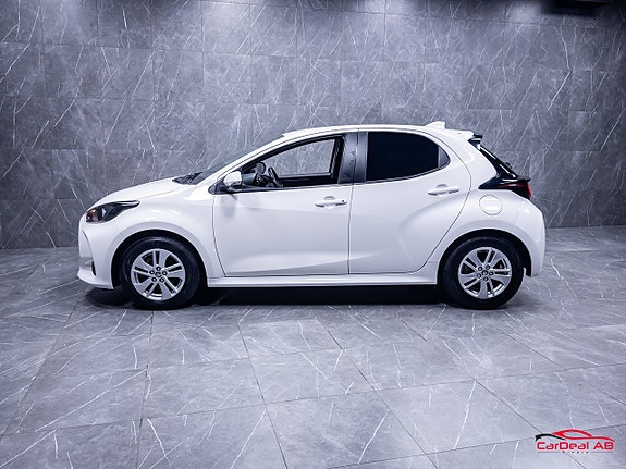 Toyota Yaris 4 of 25