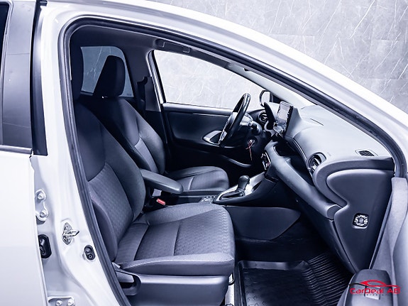 Toyota Yaris 15 of 25