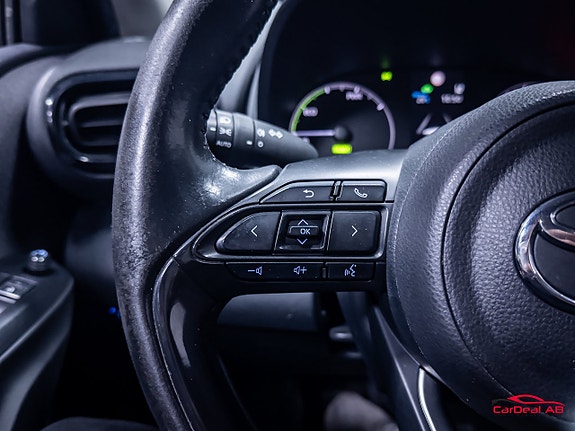 Toyota Yaris 19 of 25