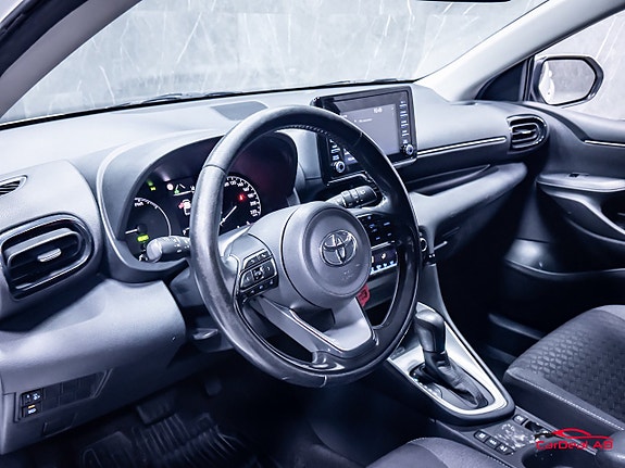 Toyota Yaris 12 of 25