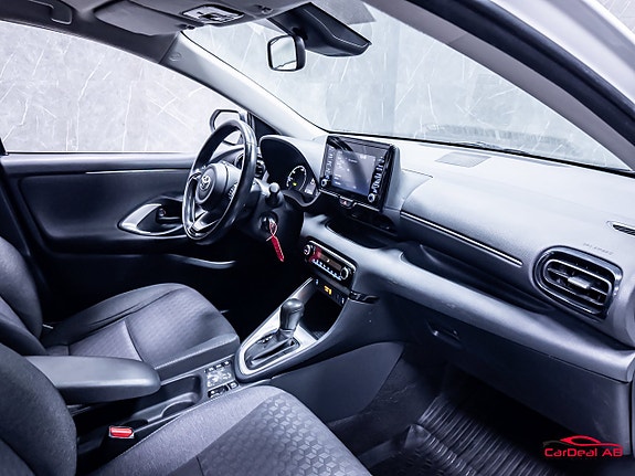 Toyota Yaris 14 of 25