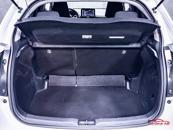 Toyota Yaris 17 of 25