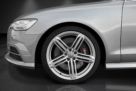 Audi S6 4 of 26
