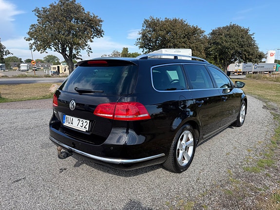 Volkswagen Passat 4 of 15