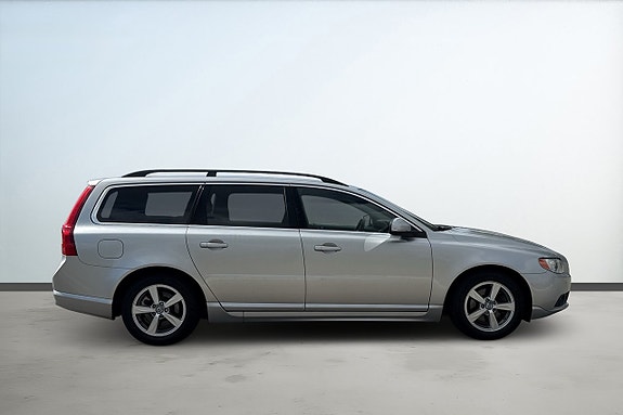 Volvo V70 6 of 21