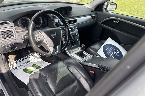 Volvo V70 13 of 21