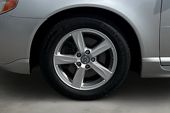 Volvo V70 9 of 21
