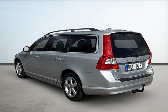 Volvo V70 3 of 21