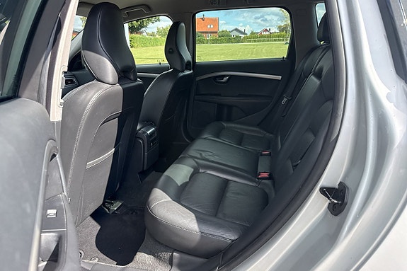 Volvo V70 14 of 21
