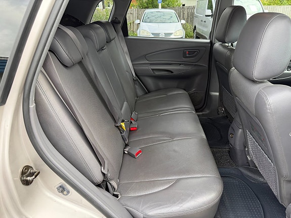 Hyundai Tucson 13 of 17