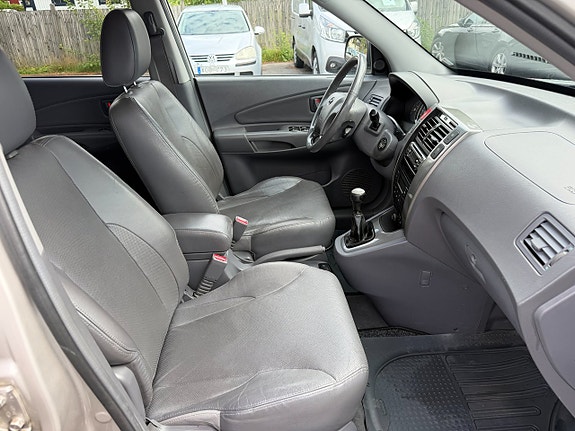 Hyundai Tucson 11 of 17