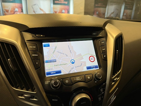 Hyundai Veloster 11 of 23