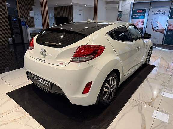Hyundai Veloster 6 of 23