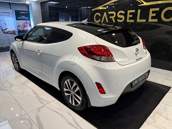 Hyundai Veloster 3 of 23