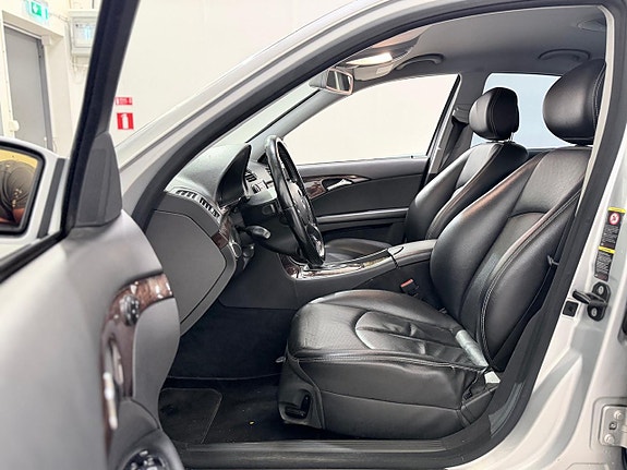 Mercedes-Benz E200 9 of 22
