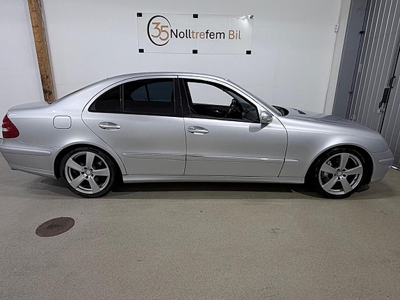 Mercedes-Benz E200 6 of 22