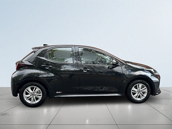Mazda 2 4 of 23