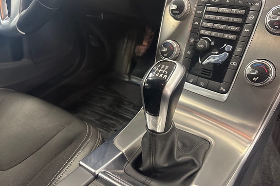 Volvo V60 15 of 18