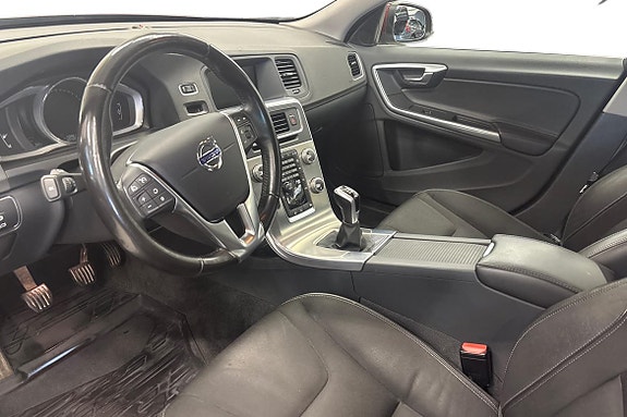 Volvo V60 8 of 18