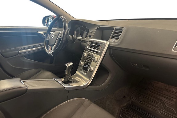 Volvo V60 10 of 18