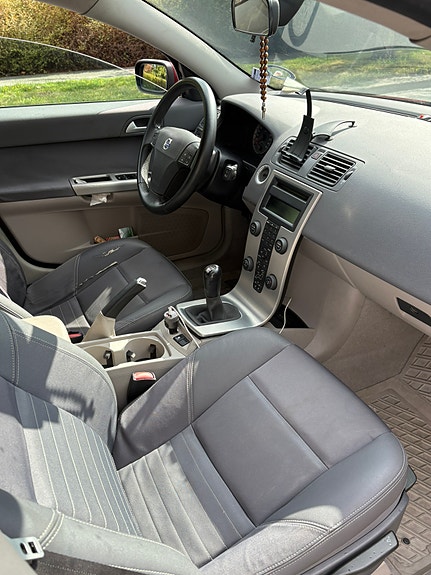 Volvo V50 7 of 11