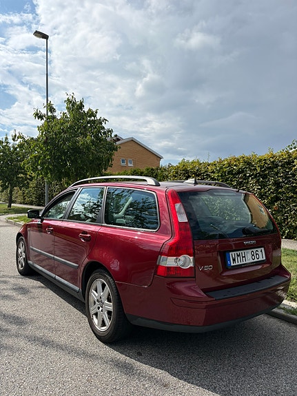 Volvo V50 3 of 11