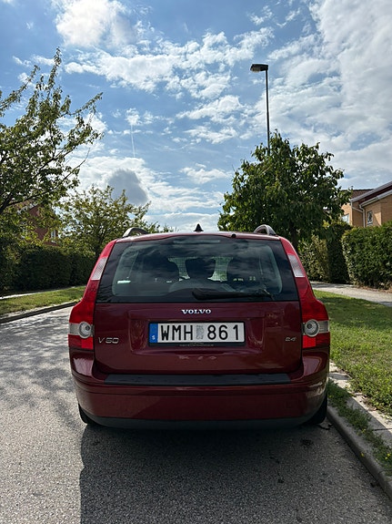 Volvo V50 4 of 11