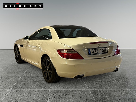Mercedes-Benz SLK200 11 of 15
