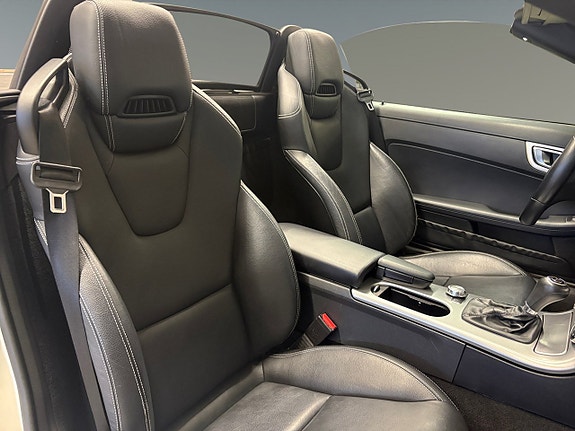 Mercedes-Benz SLK200 8 of 15