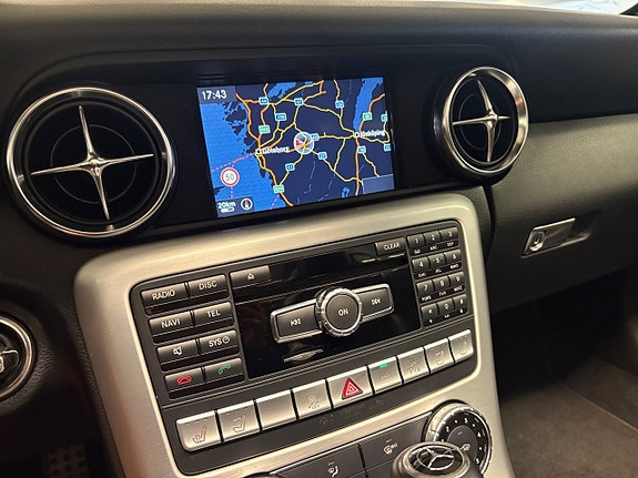 Mercedes-Benz SLK200 10 of 15