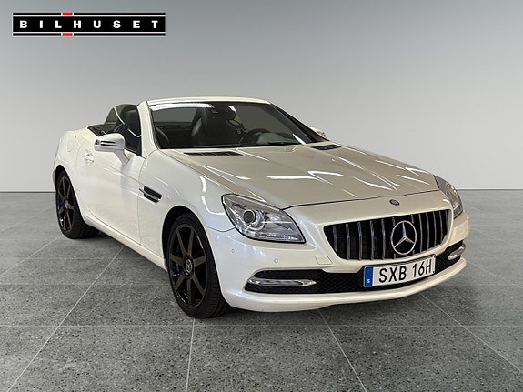 Mercedes-Benz SLK200 4 of 15