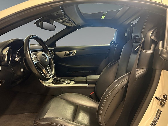 Mercedes-Benz SLK200 5 of 15