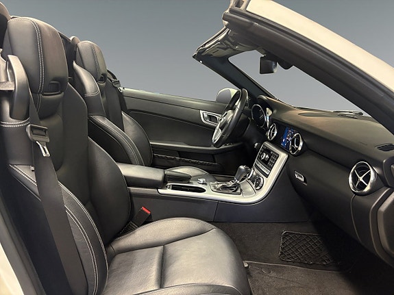 Mercedes-Benz SLK200 7 of 15