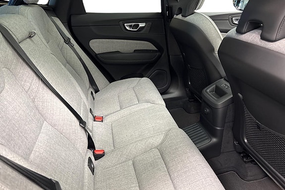 Volvo XC60 11 of 26