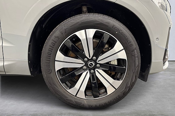 Volvo XC60 14 of 26