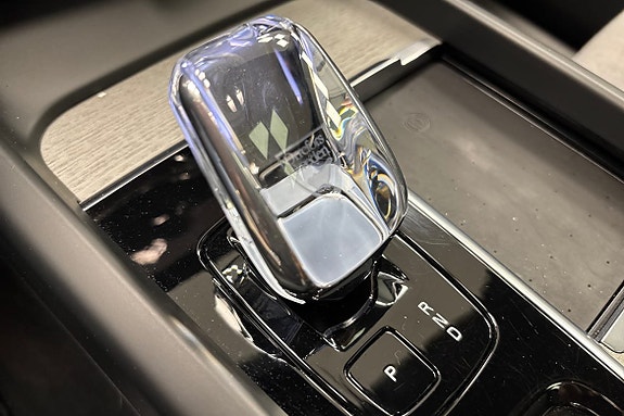 Volvo XC60 15 of 26