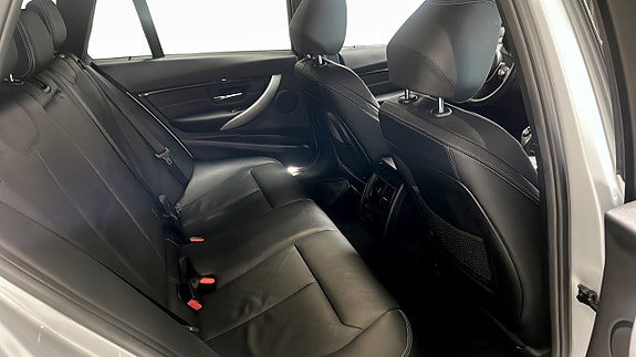 BMW 320d 5 of 9