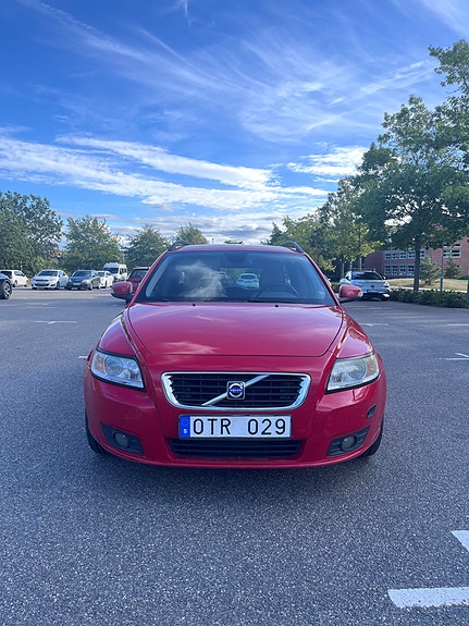 Volvo V50 3 of 8