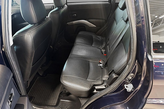 Mitsubishi Outlander 7 of 16