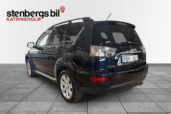 Mitsubishi Outlander 2 of 16