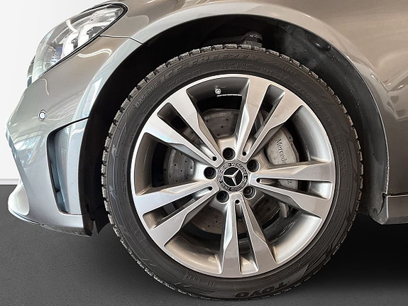 Mercedes-Benz C300 5 of 10