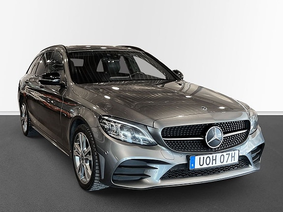 Mercedes-Benz C300 3 of 10