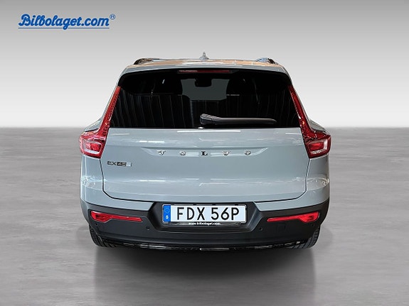 Volvo EX40 7 of 16