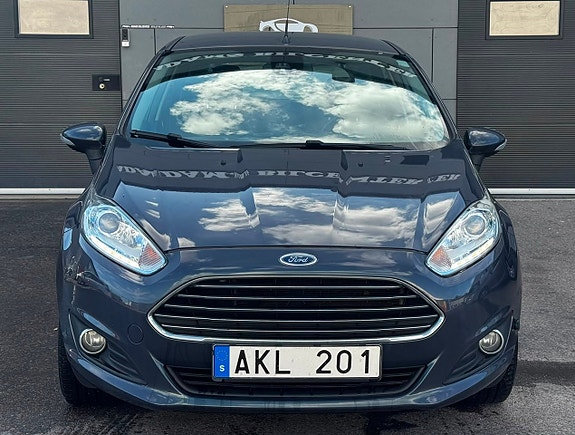 Ford Fiesta 2 of 12