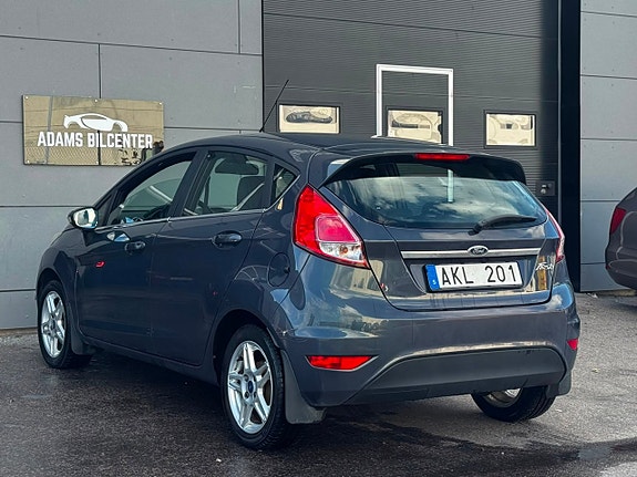 Ford Fiesta 6 of 12