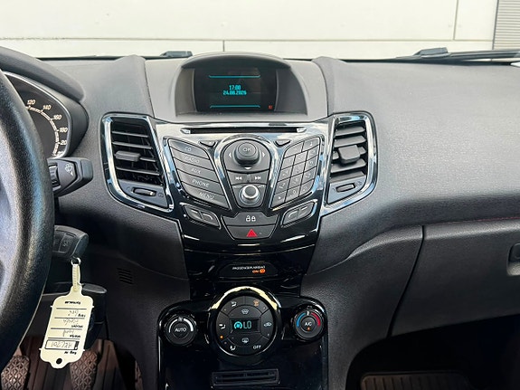 Ford Fiesta 11 of 12