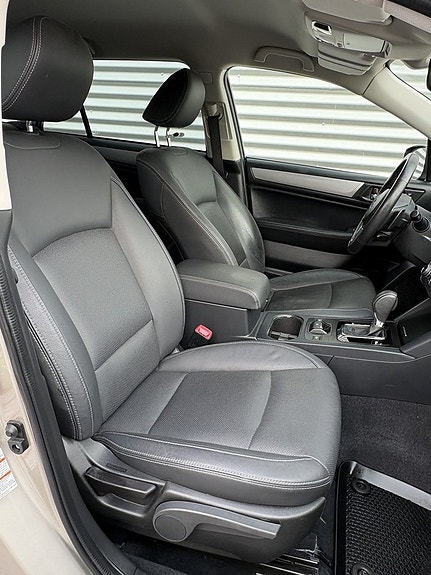 Subaru Outback 12 of 27