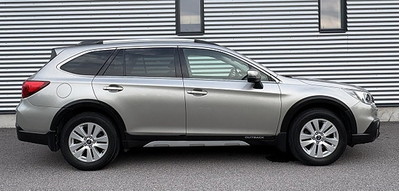 Subaru Outback 5 of 27
