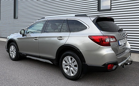 Subaru Outback 4 of 27