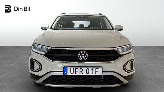 Volkswagen T-Roc 4 of 12